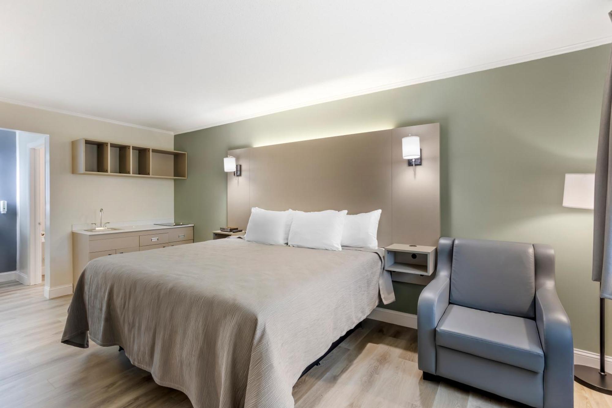 Quality Inn Smoketown  Exteriör bild