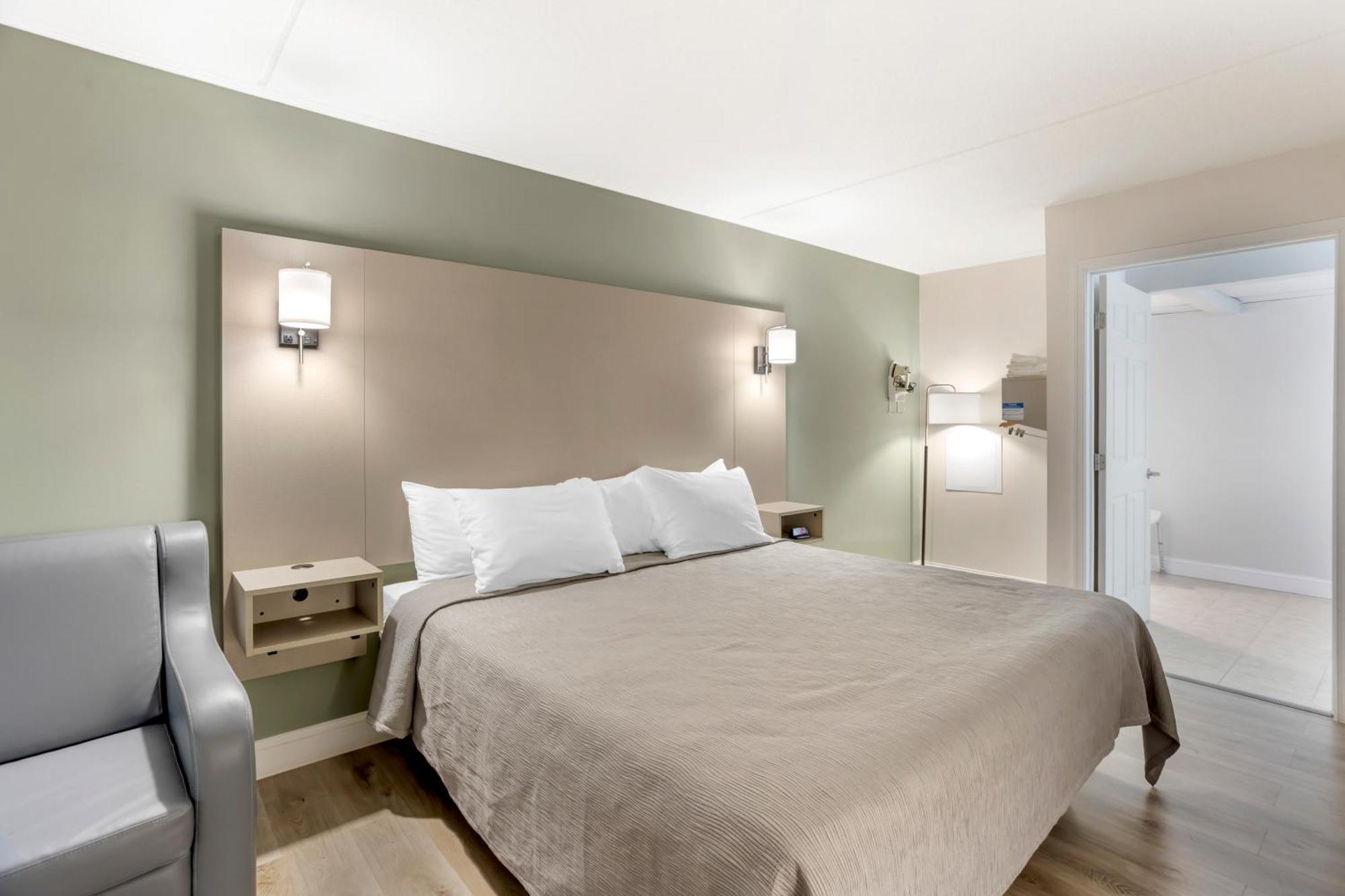 Quality Inn Smoketown  Exteriör bild