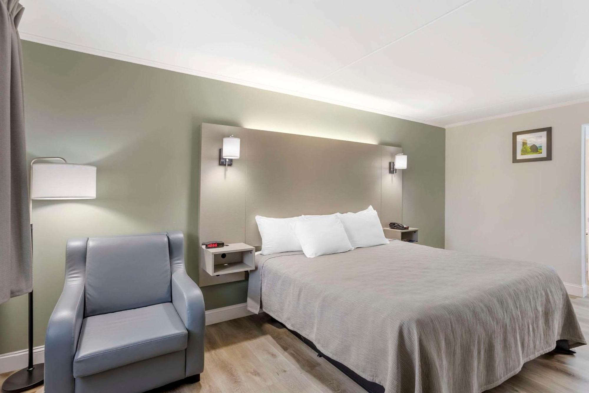 Quality Inn Smoketown  Exteriör bild